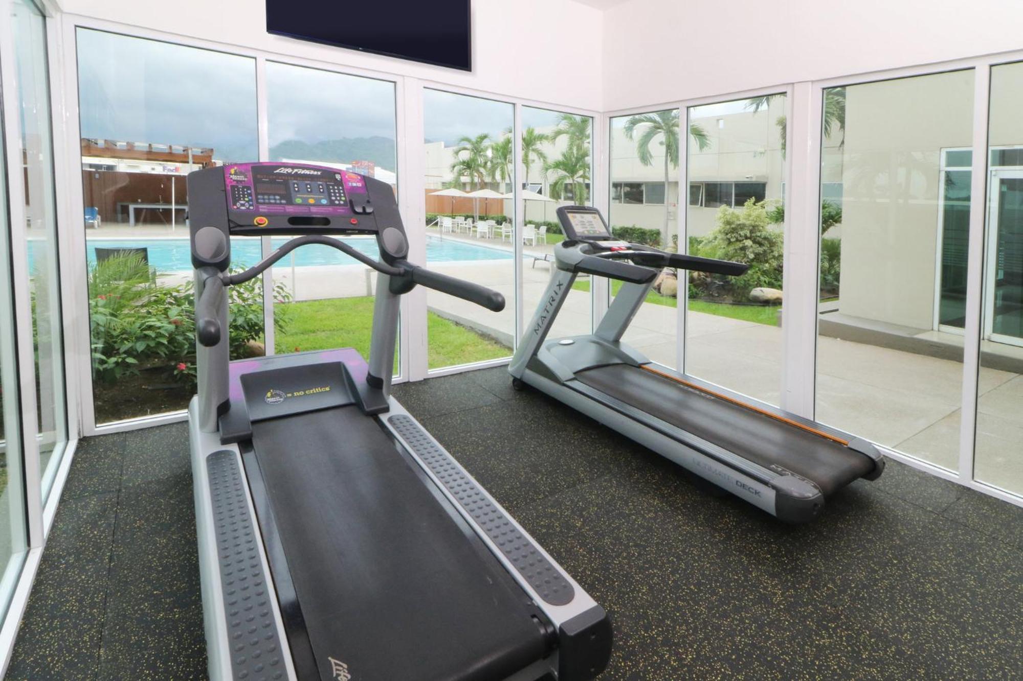 Holiday Inn Express Manzanillo By Ihg Bagian luar foto