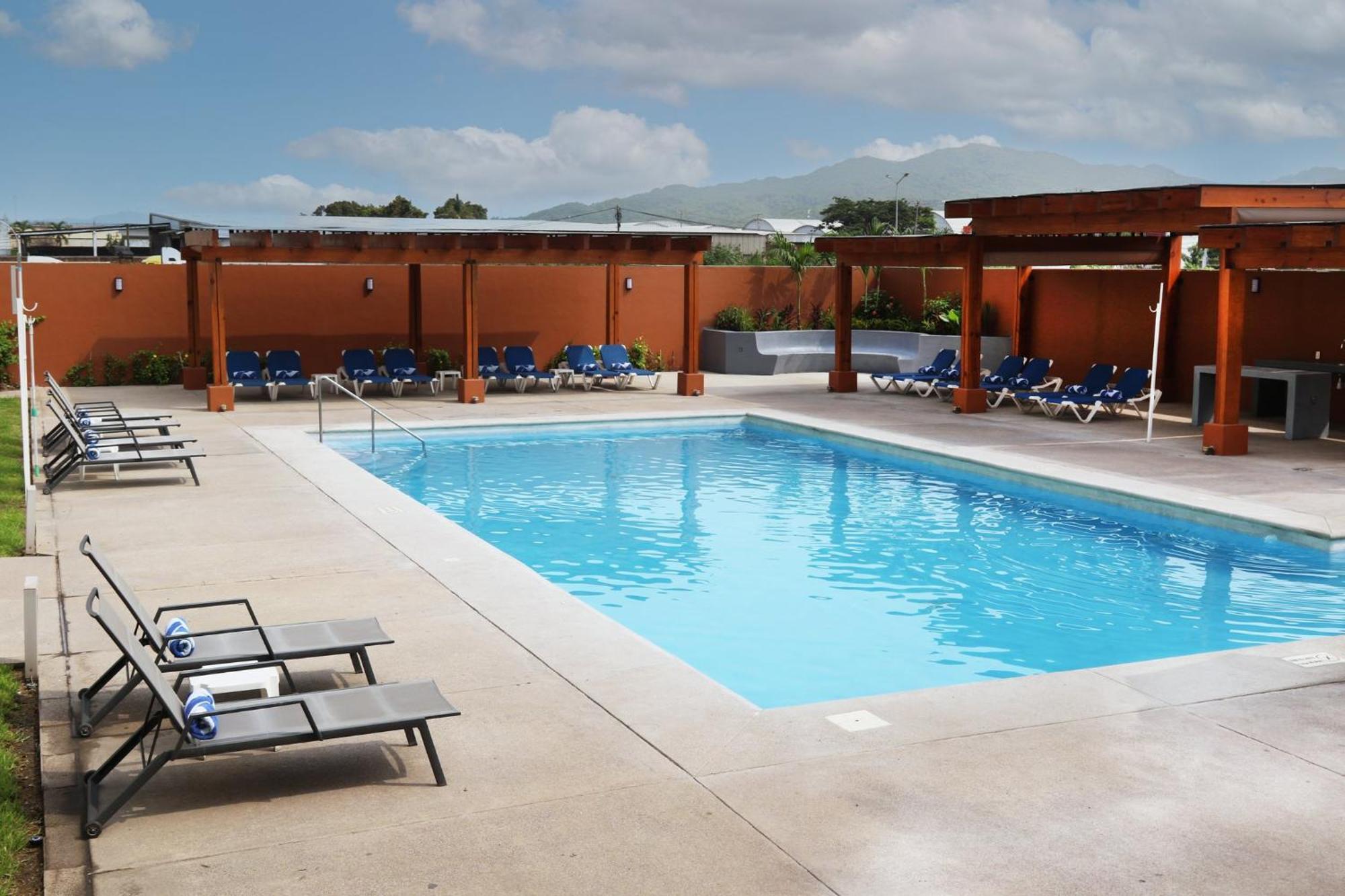 Holiday Inn Express Manzanillo By Ihg Bagian luar foto