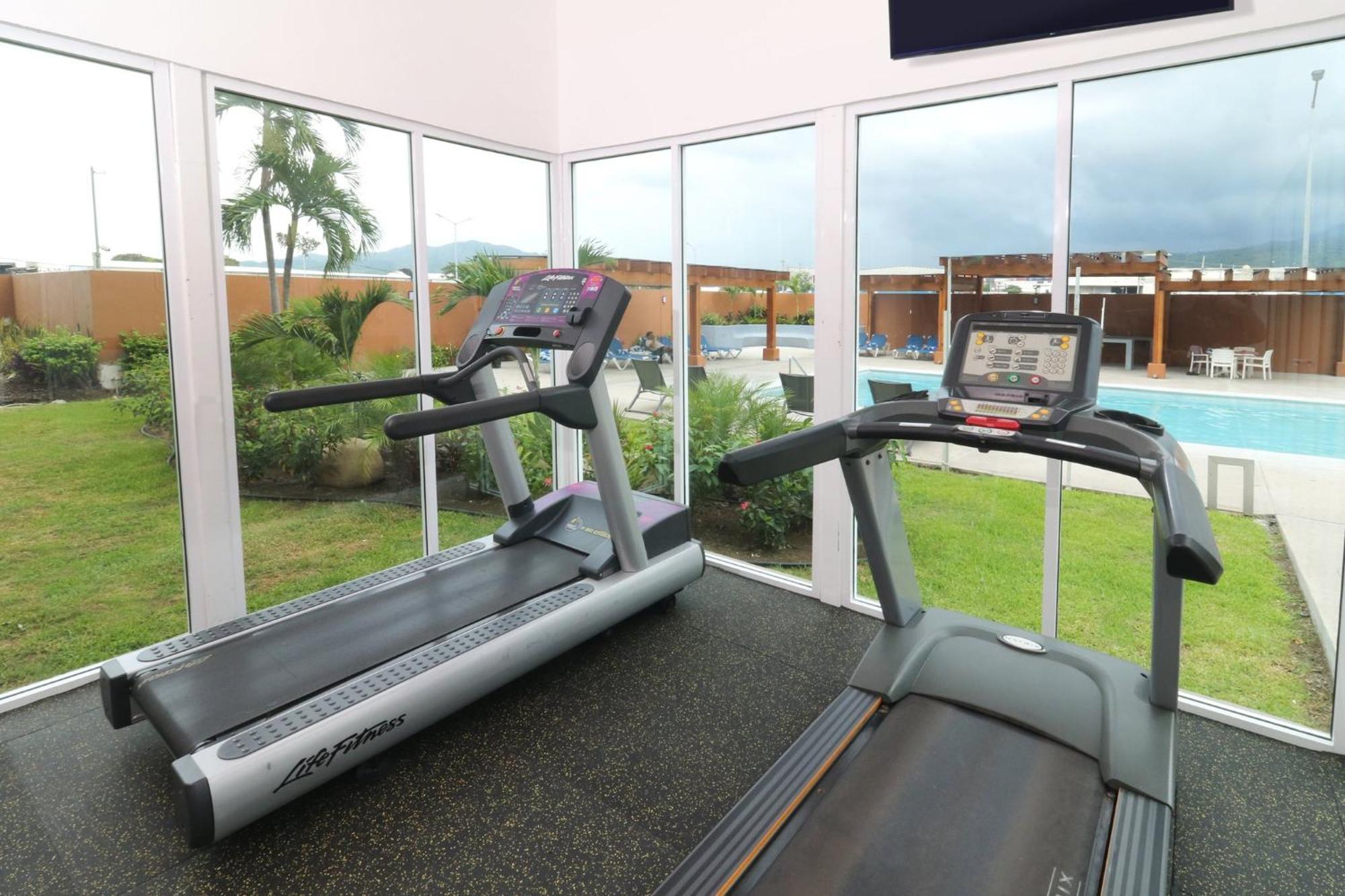 Holiday Inn Express Manzanillo By Ihg Bagian luar foto