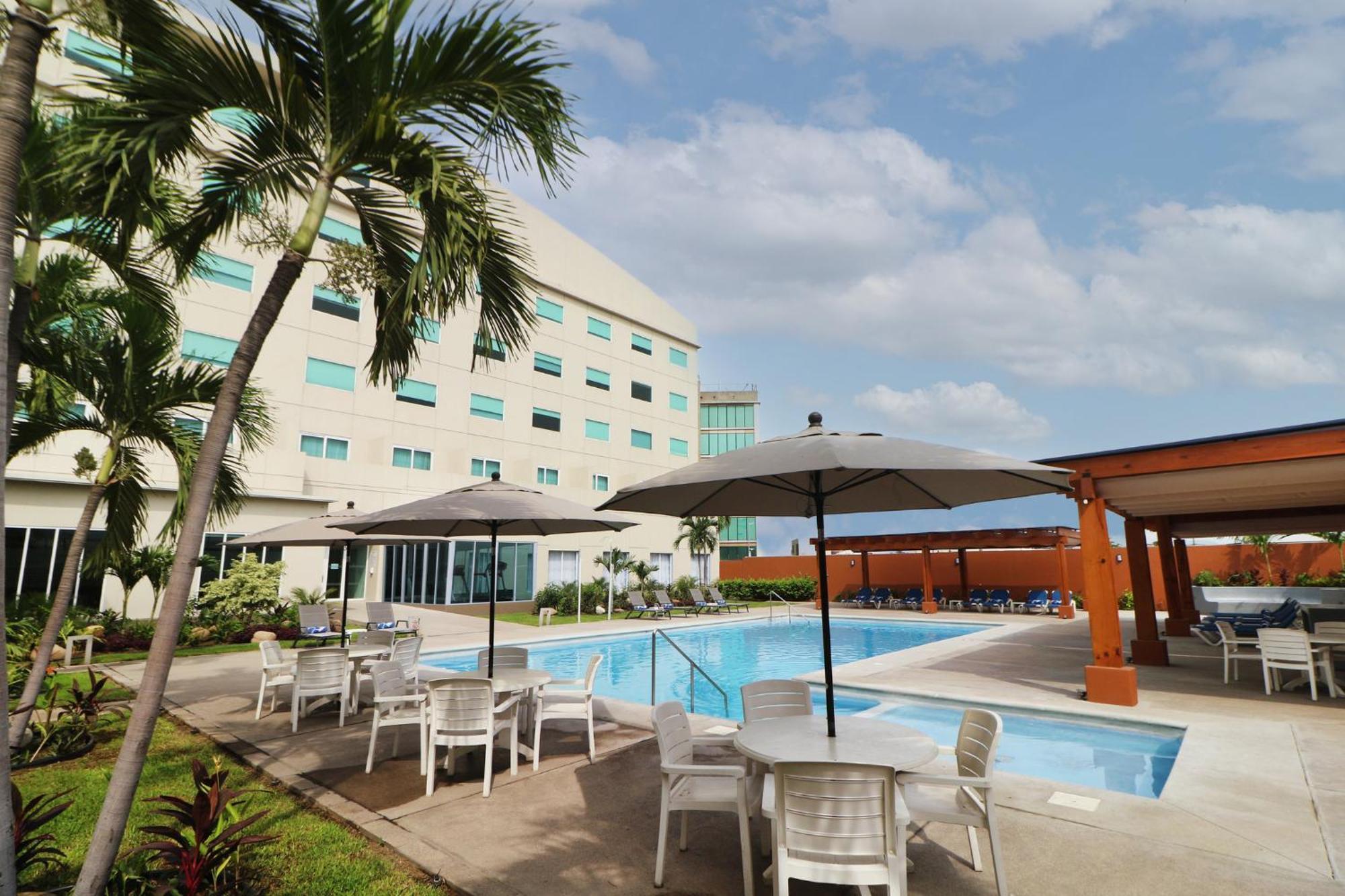 Holiday Inn Express Manzanillo By Ihg Bagian luar foto