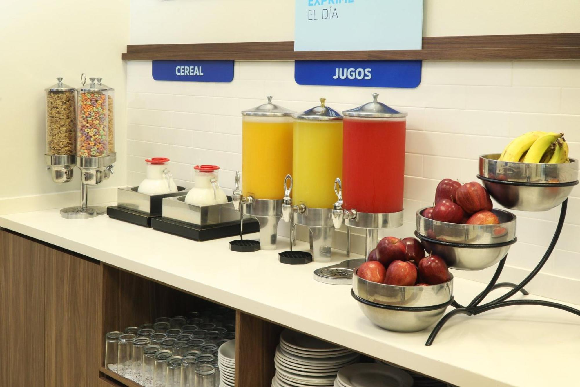 Holiday Inn Express Manzanillo By Ihg Bagian luar foto