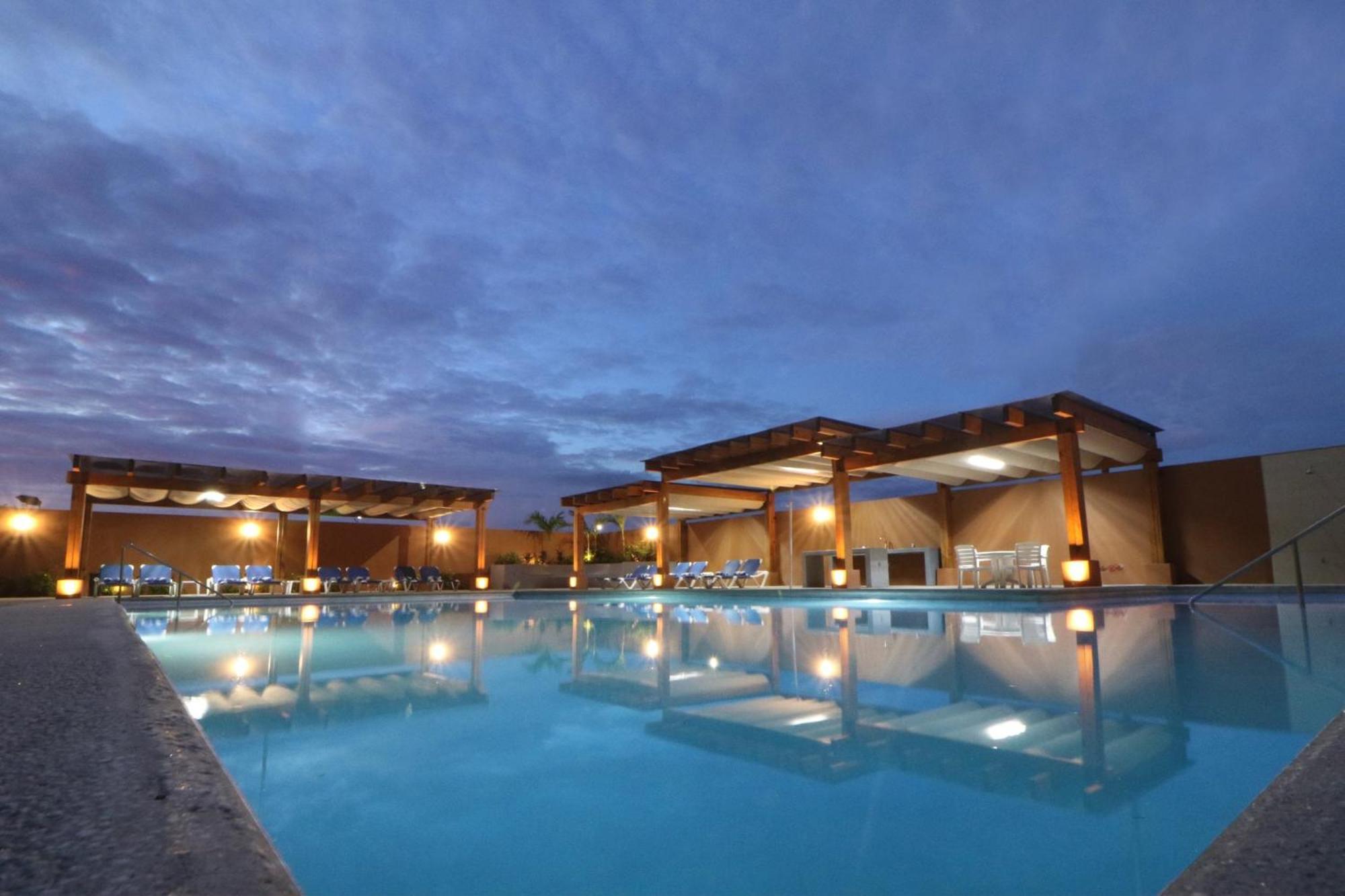 Holiday Inn Express Manzanillo By Ihg Bagian luar foto