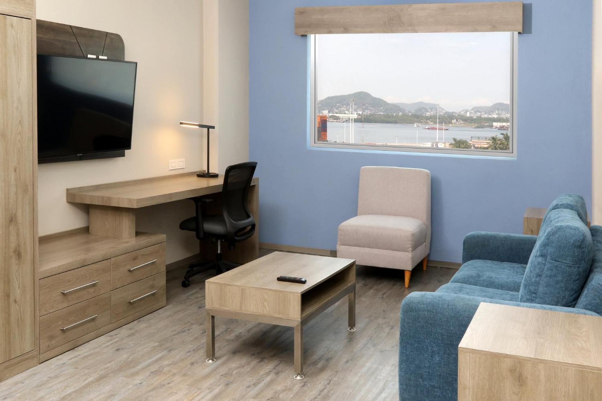 Holiday Inn Express Manzanillo By Ihg Bagian luar foto