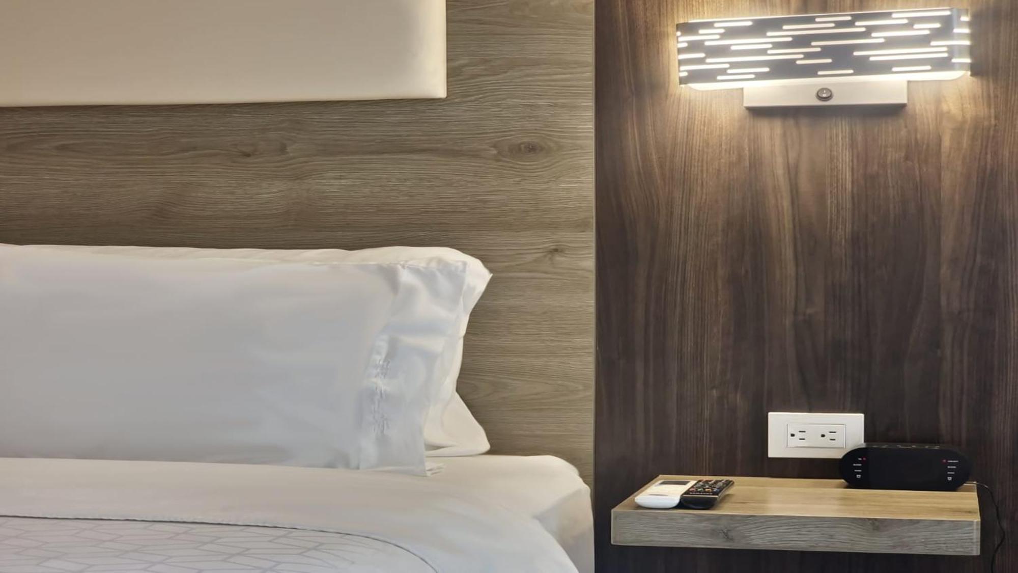 Holiday Inn Express Manzanillo By Ihg Bagian luar foto