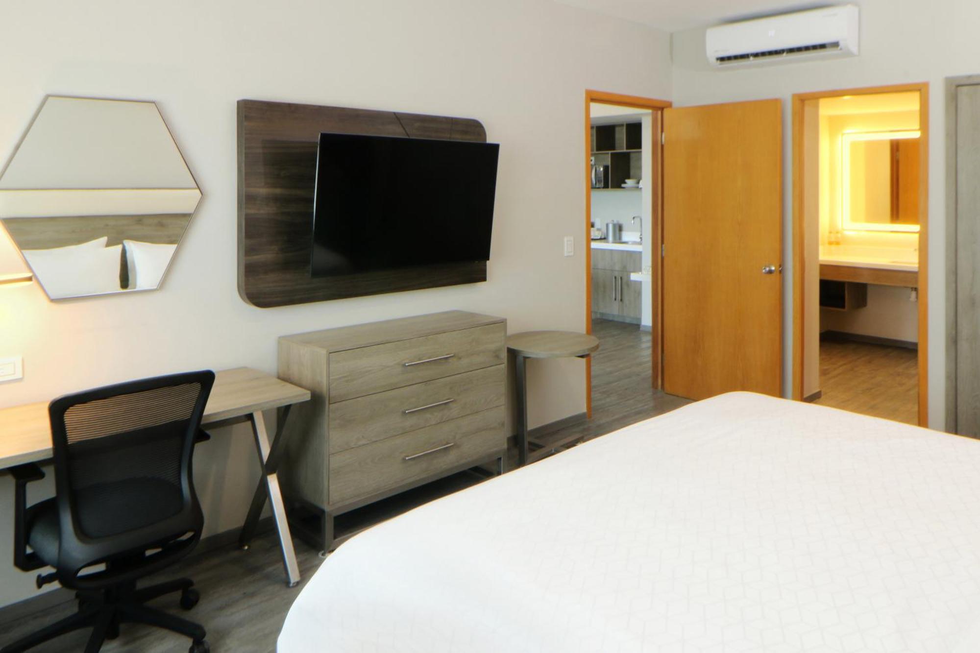 Holiday Inn Express Manzanillo By Ihg Bagian luar foto