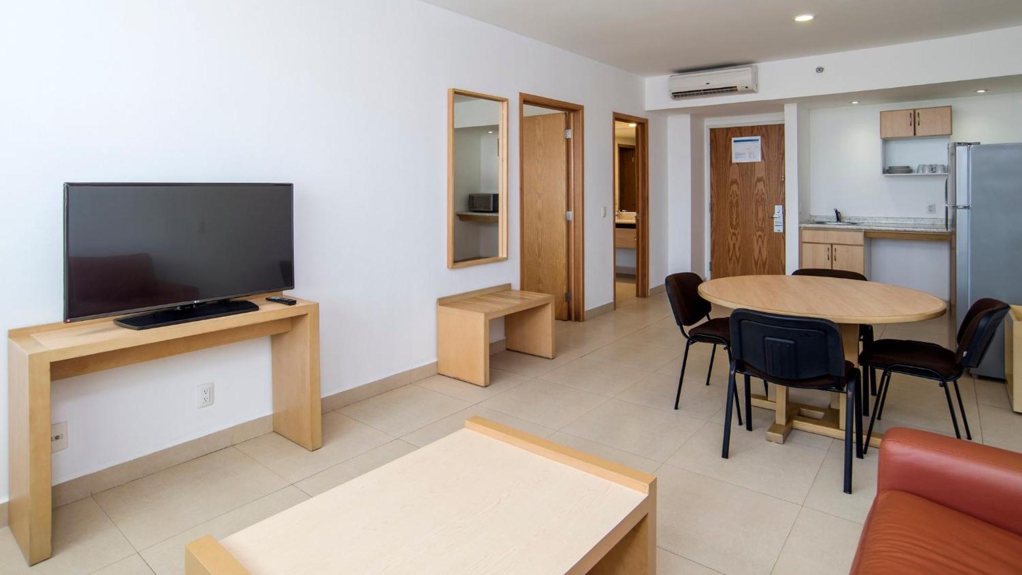 Holiday Inn Express Manzanillo By Ihg Bagian luar foto