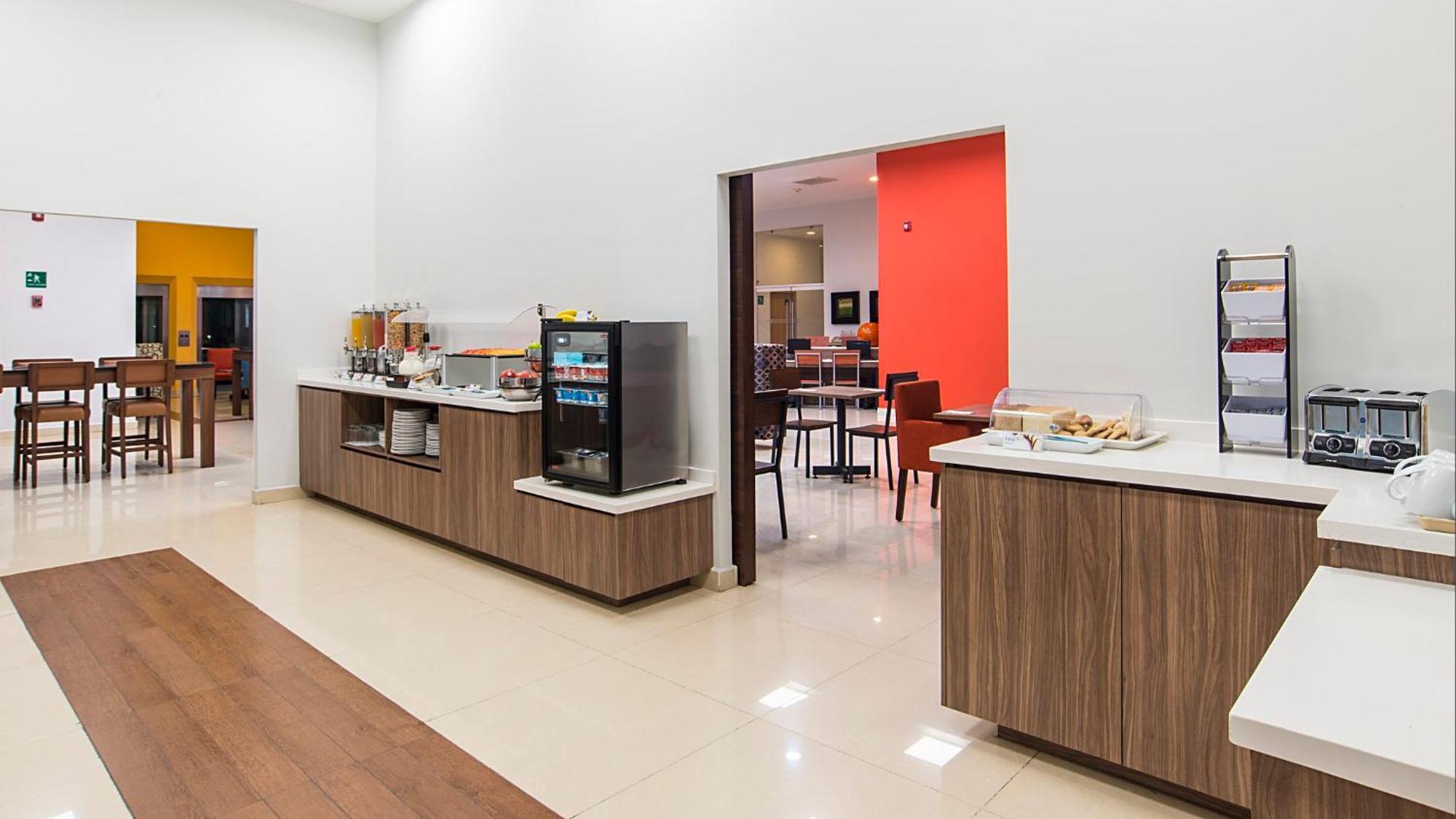 Holiday Inn Express Manzanillo By Ihg Bagian luar foto
