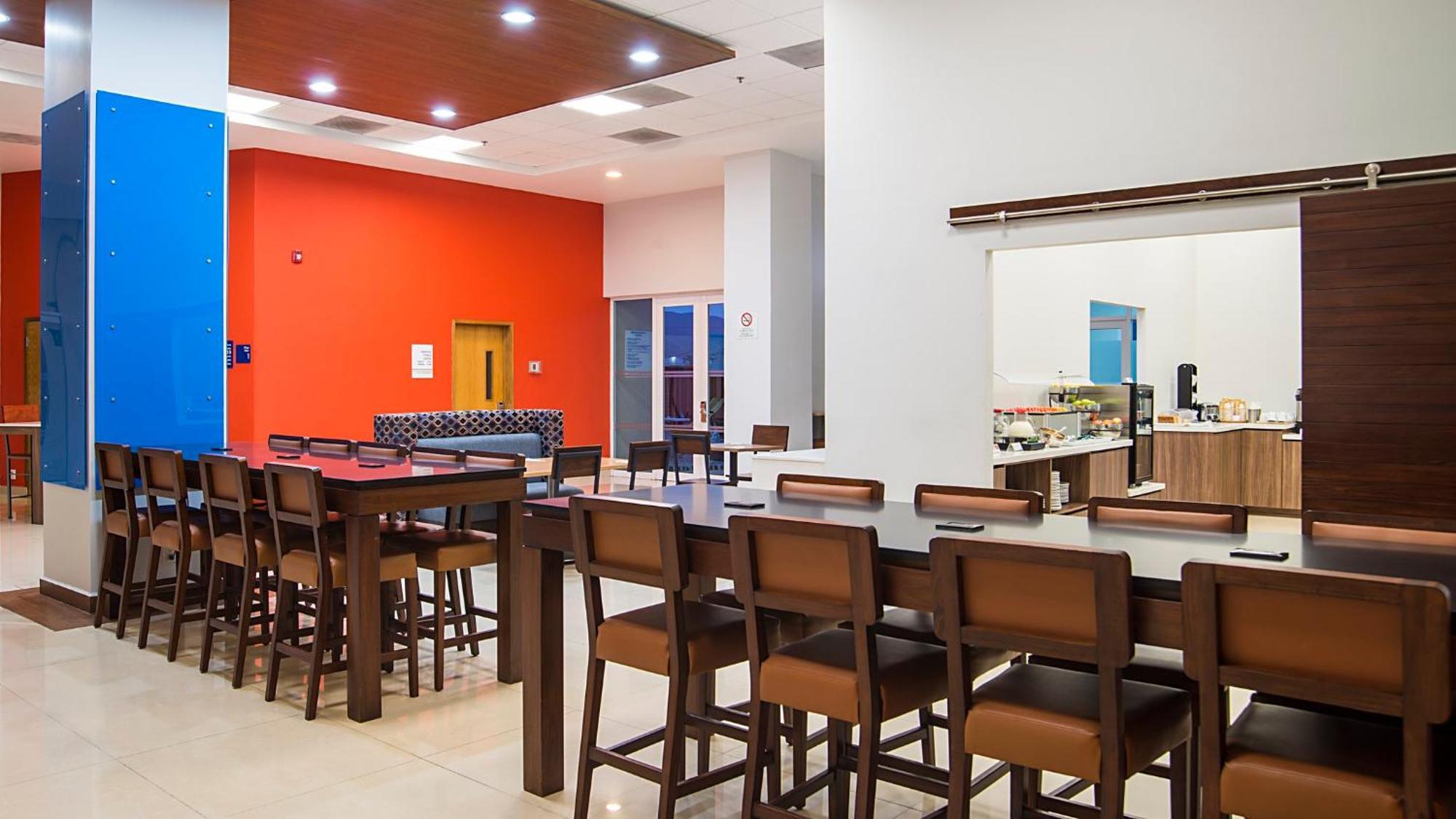 Holiday Inn Express Manzanillo By Ihg Bagian luar foto