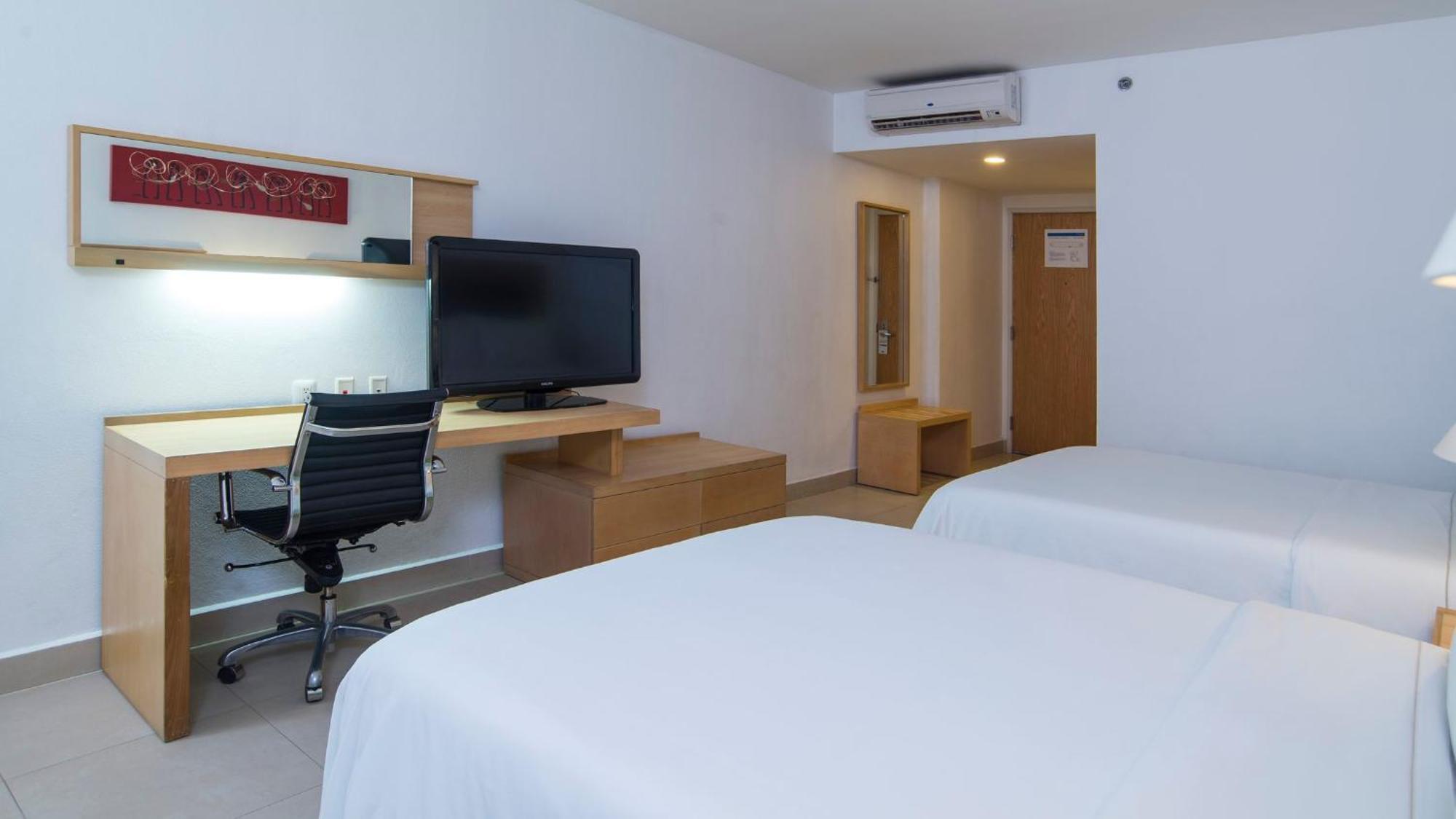 Holiday Inn Express Manzanillo By Ihg Bagian luar foto
